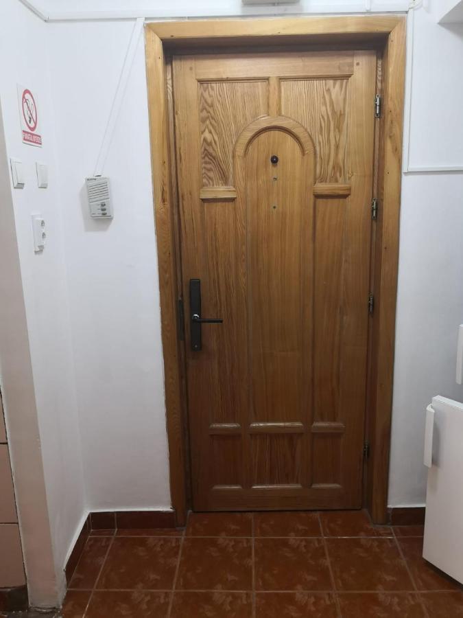 Apartament Cu Doua Camere Târgu Jiu Εξωτερικό φωτογραφία